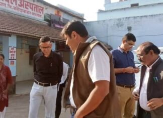 कलेक्टर व एएसपी ने भाटापारा के विभिन्न शासकीय संस्थानों एवं सड़को का लिया जायजा कलेक्टर व एएसपी ने