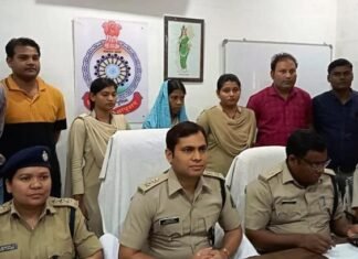 तमोरा में हुए हत्या प्रकरण का खुलासा,पत्नी ने ही पति को उतारा मौत के घाट,कैंची से किया था ताबड़-तोड़ हमला तमोरा में हुए हत्या प्रकरण का खुलासा