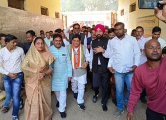 मंत्री शिव डहरिया का नगर आगमन पर नपाध्यक्ष सहित पार्षदों ने किया स्वागत मंत्री शिव डहरिया का नगर आगमन पर नपाध्यक्ष सहित पार्षदों ने किया स्वागत