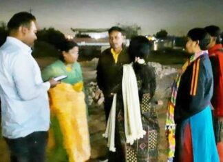 तेलंगाना राज्य से ईंट भट्टे मे बंधक युवती का किया गया रेस्क्यू तेलंगाना राज्य से ईंट भट्टे मे बंधक युवती का किया गया रेस्क्यू