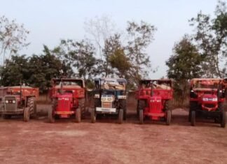 अवैध रेत परिवहन पर प्रशासन ने की कार्रवाई,2 हाइवा सहित कुल 12 वाहन जप्त अवैध रेत परिवहन पर प्रशासन ने की कार्रवाई,2 हाइवा सहित कुल 12 वाहन जप्त