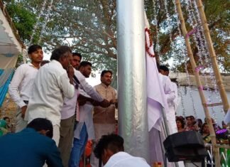 सतनाम पंथ के गुरु घासीदास बाबा की जयंती समारोह मनाया गया हर्षोल्लास के साथ सतनाम पंथ के गुरु घासीदास बाबा की जयंती समारोह मनाया गया हर्षोल्लास के साथ