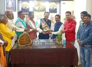 तुमगांव को सौगात मिलने पर नागरिकों ने जताया संसदीय सचिव का आभार तुमगांव को सौगात मिलने पर नागरिकों ने जताया संसदीय सचिव का आभार