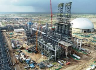 बाड़मेर की सबसे बड़ी विकास परियोजना है राजस्थान रिफाईनरी प्रोजेक्ट बाड़मेर की सबसे बड़ी विकास परियोजना है राजस्थान रिफाईनरी प्रोजेक्ट