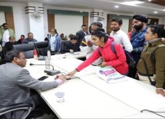 छोटी आर्थिक मदद लोगों के लिए साबित हो रही है बड़े काम की छोटी आर्थिक मदद लोगों के लिए साबित हो रही है बड़े काम की