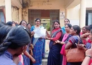 छह सूत्रीय मांगों को लेकर आंगनबाड़ी कार्यकर्ताओं ने सौंपा ज्ञापन छह सूत्रीय मांगों को लेकर आंगनबाड़ी कार्यकर्ताओं ने सौंपा ज्ञापन