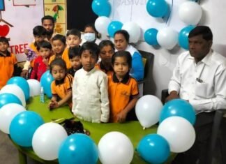 लिटिल लैजेन्ड्स किड्स स्कूल में कृमि मुक्त भारत अभियान में शामिल हुए नन्हे-मुन्हे बच्चे लिटिल लैजेन्ड्स किड्स स्कूल में कृमि मुक्त भारत अभियान