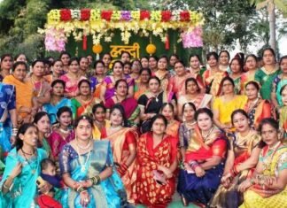 संजय कानन में हुआ हल्दी कुमकुम का आयोजन संजय कानन में हुआ हल्दी कुमकुम का आयोजन