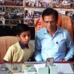 50 जिला का नाम मुखाग्र बताने वाले विद्यार्थी से मुख्यमंत्री गहलोत ने की बात 50 जिला का नाम मुखाग्र बताने वाले विद्यार्थी से मुख्यमंत्री गहलोत ने की बात