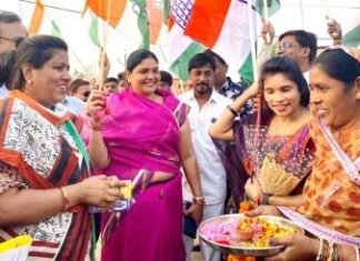 हाथ से हाथ जोड़ो यात्रा अभियान का हुआ शुरुवात कांग्रेस भवन से हाथ से हाथ जोड़ो यात्रा अभियान का हुआ शुरुवात कांग्रेस भवन से