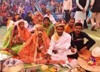 भक्त माता कर्मा जयंती व सामूहिक विवाह समारोह में 27 जोड़ा शामिल हुए भक्त माता कर्मा जयंती व सामूहिक विवाह समारोह में 27 जोड़ा शामिल हुए