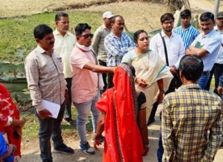 रोड, नाली निर्माण कार्य की शिकायत मिली नगर सरकार तुहंर द्वार यात्रा के पहले दिन रोड, नाली निर्माण कार्य की शिकायत मिली नगर सरकार तुहंर द्वार यात्रा मे