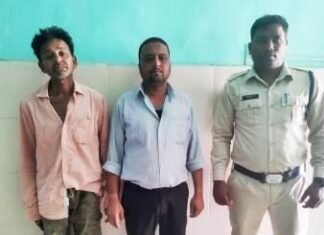 03 चोरी की बाइक के साथ दो आरोपी को पुलिस ने किया गिरफ्तार 03 चोरी की बाइक के साथ दो आरोपी को पुलिस ने किया गिरफ्तार