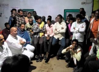 असमय हुए बारिश व ओले से फसलों को पहुंचा नुकसान, प्रभावित किसानों से मिले संसदीय सचिव बारिश व ओले से फसलों को पहुंचा नुकसान किसानों से मिले संसदीय सचिव