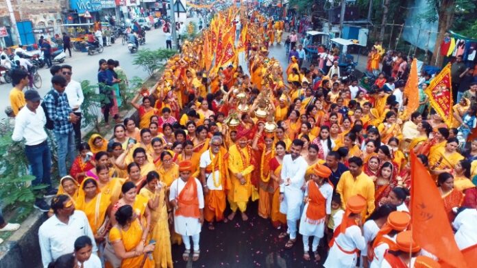 भव्य कलश यात्रा के साथ श्री मारूति महायज्ञ का हुआ आगाज