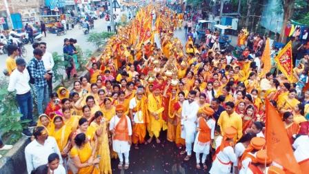 भव्य कलश यात्रा के साथ श्री मारूति महायज्ञ का हुआ आगाज