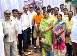 लेफ्टिनेंट ठाकुर तेजस्वी सिंग का हुआ शादार स्वागत लेफ्टिनेंट ठाकुर तेजस्वी सिंग का हुआ शादार स्वागत