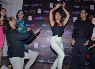 प्रणव वत्स व त्रिधा चौधरी के सक्सेस पार्टी में जुटे सितारों ने जमकर किया धुआँ धुआँ .! प्रणव वत्स व त्रिधा चौधरी के सक्सेस पार्टी में जुटे सितारों ने किया धुआँ धुआँ .!