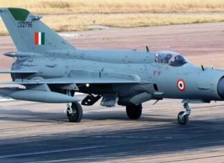 भारतीय वायुसेना का मिग-21 विमान हुआ दुर्घटनाग्रस्त,तीन लोग की हुई मौत भारतीय वायुसेना का मिग-21 विमान हुआ दुर्घटनाग्रस्त