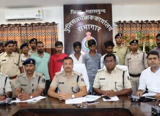 दो अलग मामले मे 250 किलो ग्राम गांजा किया गया जप्त,बिहार व महाराष्ट्र के 05 अन्तर्राजीय गांजा तस्कर गिरफ्तार दो अलग मामले मे 250 किलो ग्राम गांजा किया गया जप्त