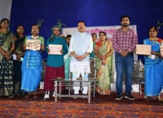 बिहान सम्मेलन में शिरकत कर संसदीय सचिव ने बढ़ाया उत्साह,भवन के लिए पांच लाख देने की घोषणा बिहान सम्मेलन में शिरकत कर संसदीय सचिव ने बढ़ाया उत्साह