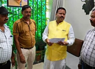 राजस्व निरीक्षक संघ ने मांगों को लेकर संसदीय सचिव को सौंपा ज्ञापन राजस्व निरीक्षक संघ ने मांगों को लेकर संसदीय सचिव को सौंपा ज्ञापन