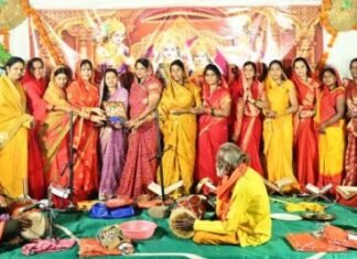 63 मानस परिवार का सम्मान किया योगेश्वर राजू सिन्हा ने 63 मानस परिवार का किया गया सम्मान