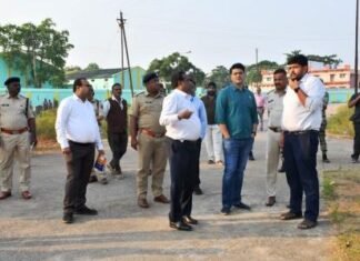 मंडी परिसर स्थित स्ट्रांग रूम, मतदान सामग्री वितरण कक्ष के लिए बनाए गए तैयारियों का निरीक्षण स्ट्रांग रूम, मतदान सामग्री वितरण कक्ष के लिए बनाए गए तैयारियों का निरीक्षण