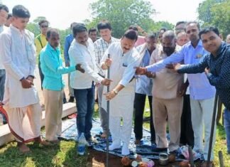 दो करोड़ 43 लाख की लागत से सब स्टेशन निर्माण के लिए किया भूमिपूजन संसदीय सचिव ने दो करोड़ 43 लाख की लागत से सब स्टेशन निर्माण के लिए हुआ भूमिपूजन