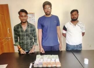 तीन व्यक्ति से 03 लाख 94 हजार रुपए किए गए बरामद,चुनावी आचार संहिता के बाद की पहली कार्यवाही तीन व्यक्ति से 03 लाख 94 हजार रुपए किए गए बरामद