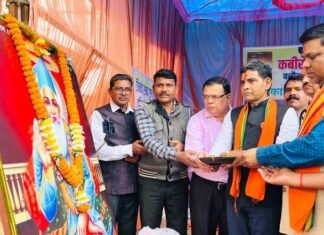 कबीर पंथ समाज ने कैबिनेट मंत्री वर्मा का किया अभिनंदन कबीर पंथ समाज ने कैबिनेट मंत्री वर्मा का किया अभिनंदन