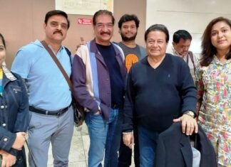 मास्क टीवी की फिल्म “हिंदुत्व” की टीम अनूप जलोटा के साथ मुम्बई से अयोध्या के लिए हुई रवाना फिल्म "हिंदुत्व" की टीम अनूप जलोटा के साथ अयोध्या के लिए हुई रवाना