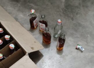 शराब में मिलावट व ओवर रेट के मामलों में कर्मचारियों के खिलाफ आपराधिक प्रकरण दर्ज शराब में मिलावट व ओवर रेट पर कर्मचारियों के खिलाफ प्रकरण दर्ज