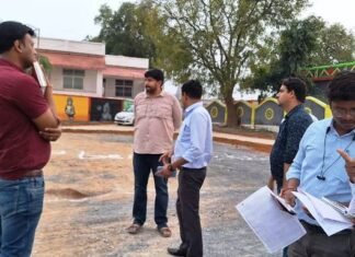 सिरपुर पहुंच कर लिया तैयारियों का जायजा लिया कलेक्टर प्रभात मलिक ने सिरपुर पहुंच कर लिया तैयारियों का जायजा लिया कलेक्टर प्रभात मलिक ने