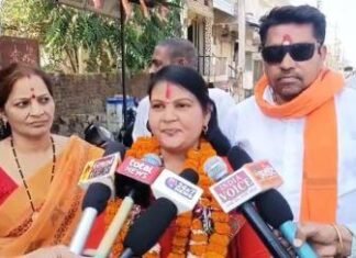 डाक्टर यामिनी साहू का किया गया भव्य स्वागत डाक्टर यामिनी साहू का किया गया भव्य स्वागत