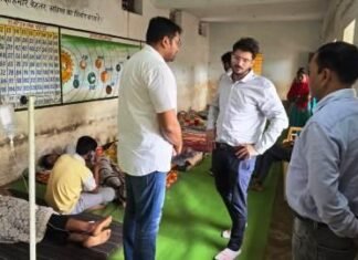 डायरिया प्रभावित ग्राम पहुंचे कलेक्टर,स्थिति नियंत्रण में डायरिया प्रभावित ग्राम पहुंचे कलेक्टर,स्थिति नियंत्रण में