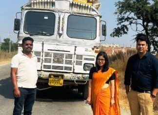 अवैध धान परिवहन पर हुई कार्रवाई एक ट्रक जप्त अवैध धान परिवहन पर हुई कार्रवाई एक ट्रक जप्त