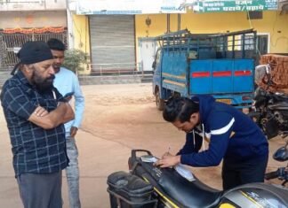 शहर के मार्गों पर अब निर्माण सामग्री रखना पड़ेगा महंगा,पालिका ने की कार्यवाही मार्गों पर अब निर्माण सामग्री रखना पड़ेगा महंगा,पालिका ने की कार्यवाही