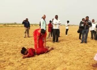 हथखोज में लगा घोनडुल मेला,उमड़ी श्रद्धालुयों की भीड़ हथखोज में लगा घोनडुअल मेला,उमड़ी श्रद्धालुयों की भीड़