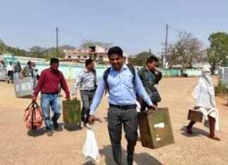 जनपद पंचायत में तीसरे चरण का मतदान 23 फरवरी को,मतदान दल हुए रवाना जनपद पंचायत में तीसरे चरण का मतदान 23 फरवरी को,मतदान दल हुए रवाना