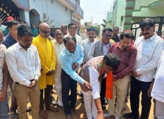 वार्ड 25 में सीसी रोड व नाली निर्माण के लिए भूमिपूजन वार्ड 25 में सीसी रोड व नाली निर्माण के लिए भूमिपूजन