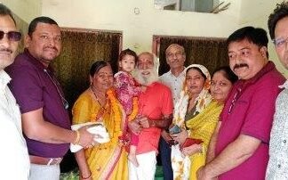 सुमित्रा तिवारी ने पत्रकारों के हित में कार्य करने के लिए 1 लाख रुपए दान दिए सुमित्रा तिवारी ने पत्रकारों के हित में कार्य करने के लिए 1 लाख रुपए दान दिए