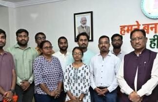 बीएड प्रशिक्षित बर्खास्त सहायक शिक्षकों के प्रतिनिधिमंडल ने सौजन्य भेंट की बीएड प्रशिक्षित बर्खास्त सहायक शिक्षकों के प्रतिनिधिमंडल ने सौजन्य भेंट की