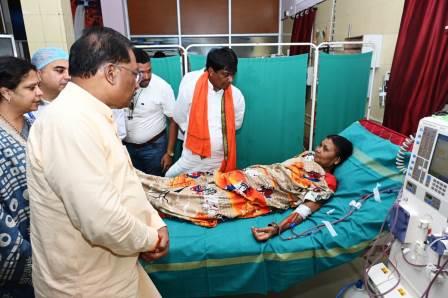 CM साय सुशासन तिहार के के तहत जिला अस्पताल का किया औचक निरीक्षण