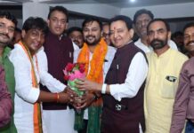 अभिषेक पांडे ने वर्ल्ड मास्टर्स गेम्स में जमाई धाक, डॉ संपत ने किया सम्मानित