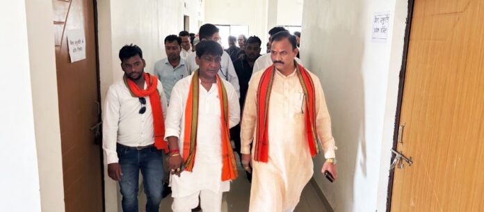 स्वास्थ्य मंत्री ने जिला अस्पताल का किया निरीक्षण,मरीजों से पूछा कुशलक्षेम