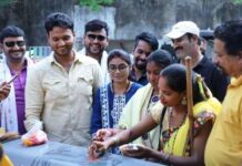 नई जेसीबी मशीन का महिला पार्षदों ने पूजा कर शहर के लिए किया समर्पित