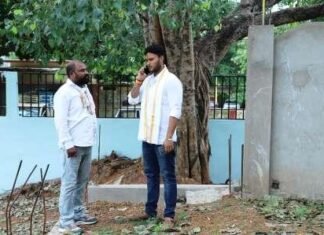 नपाध्यक्ष ने कचहरी चौक स्थित अटल परिसर निर्माण कार्य का निरीक्षण napaadhyaksh ne kachaharee chauk sthit atal parisar nirmaan kaary ka nireekshan