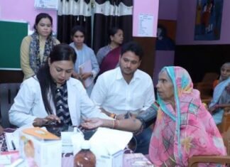 आशियाना वृद्धाश्रम के बुजुर्गों का हुआ स्वास्थ्य परीक्षण नपाध्यक्ष की उपस्थिति में नपाध्यक्ष की उपस्थिति में आशियाना वृद्धाश्रम के बुजुर्गों का हुआ स्वास्थ्य परीक्षण