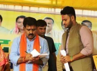 सुरक्षा व्यवस्था के लिए नयापारा व सुभाष नगर में पुलिस चौकी की मांग, नपाध्यक्ष ने गृह मंत्री को सौंपा ज्ञापन नयापारा व सुभाष नगर में पुलिस चौकी स्थापित करने की मांग